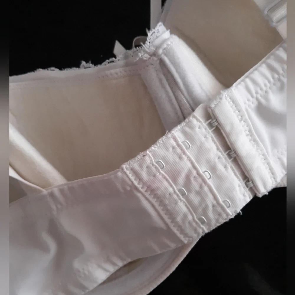 VTG Frederick's Lace Up Bra 42C